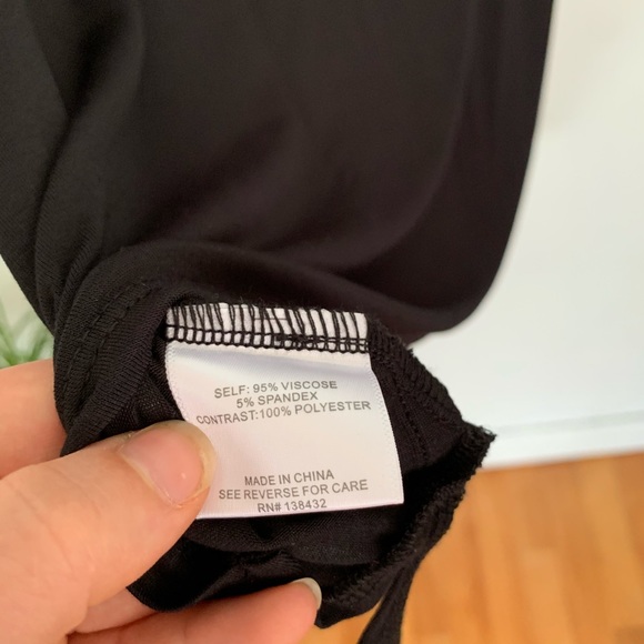 NWT-ModCloth Black Sleeveless Bouse - Picture 6 of 6